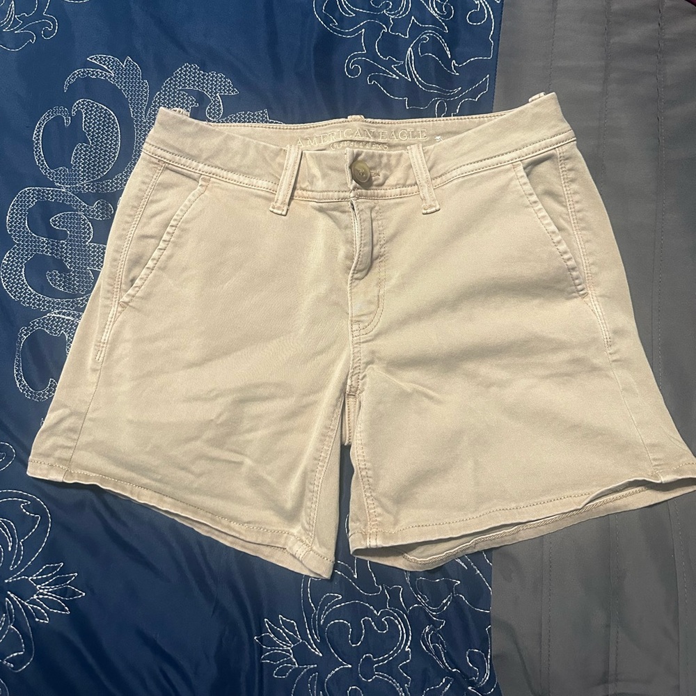 American Eagle khaki shorts